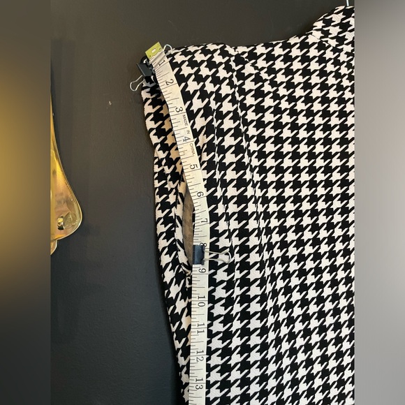 Houndstooth Bodycon Split Hem Dress - Picture 8 of 10